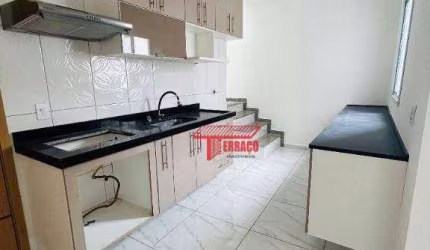 Cobertura com 2 dormitórios para alugar, 58 m² por R$ 2.817,00/mês - Vila Scarpelli - Santo André/SP