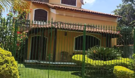 Belíssima Casa Triplex em Estilo Colonial – Praia Linda / São Pedro da alde