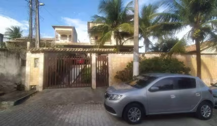 Linda Casa em Cond. Residencial com Piscina
 