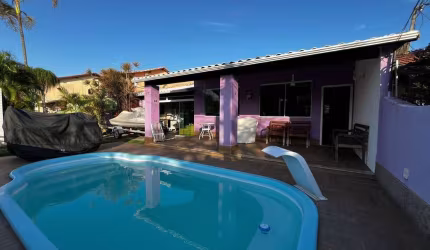 Casa espaçosa com área de lazer completa