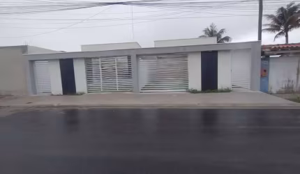 Casa Novíssima em Ótima Localização