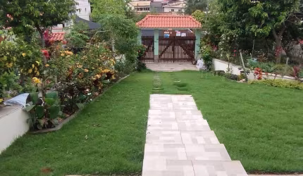 Ótima Casa Próximo ao comércio
