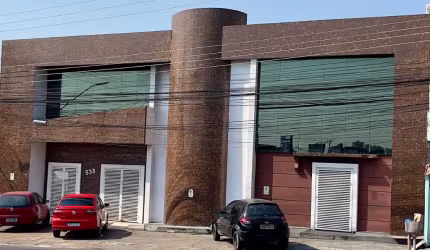 Espaço Comercial Premium para Locação - Prédio moderno e bem localizado