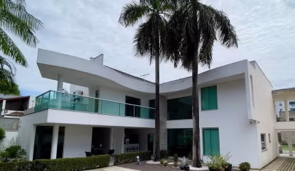Linda Casa para Venda no Cond. Vincitore