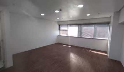 Linda sala comercial disponível para locação!