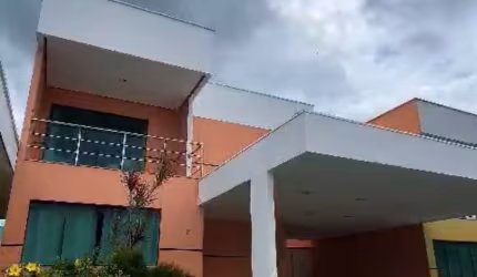 Belíssima casa disponível para venda