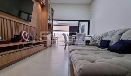 Casa de luxo na Vila Romana com 3 suítes e 4 vagas de garagem
