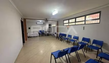 Casa à venda com 4 dormitórios no bairro Campos Elíseos, em Ribeirão Preto.