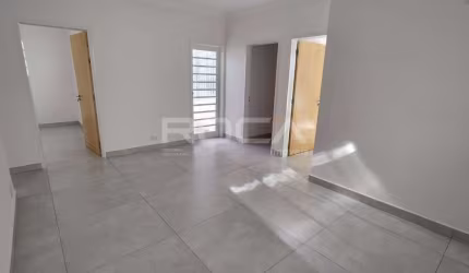 Casa à venda com 3 dormitórios no bairro Jardim Mosteiro, em Ribeirão Preto.
