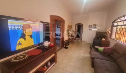 Charmosa casa à venda na Vila Tibério, Ribeirão Preto