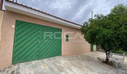 Casa à venda na Vila Albertina, Ribeirão Preto: 3 dormitórios, 3 garagens!