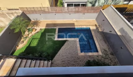 Linda Casa em Condomínio Fechado