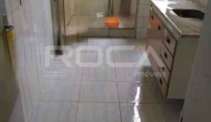 Apartamento à venda com 3 dormitórios no bairro Jardim Palma Travassos, em Ribeirão Preto.