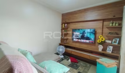Apartamento à venda com 2 dormitórios no bairro Vila Amélia em Ribeirão Preto.