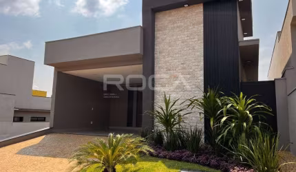 Casa de luxo em condomínio, 3 suítes no Distrito Bonfim Paulista