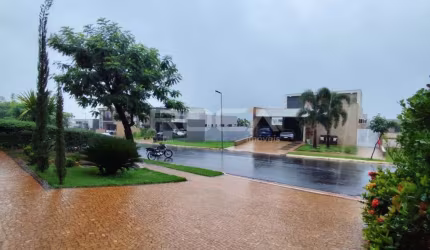 Sobrado á venda alto padrão com 4 dormitórios na Vila do Golf em Ribeirão Preto
