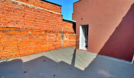 Casa à venda com 2 dormitórios no Jardim Piratininga em Ribeirão Preto.