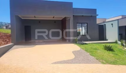 Casa à venda Condomínio Fechado, em Cravinhos!