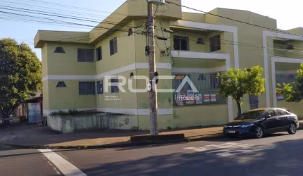 Apartamento à venda e locação com 1 dormitório no bairro Jardim Irajá, em Ribeirão Preto.