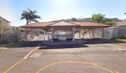 Casa à venda com 2 dormitórios no bairro Vila do Golf, em Ribeirão Preto.