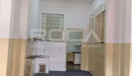 Casa comercial à venda com 3 dormitórios no bairro Campos Elíseos em Ribeirão Preto.