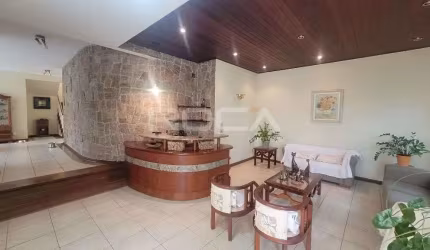 Sobrado Residencial ou Comercial na Avenida Santa Luzia em Ribeirão Preto.