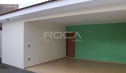 Casa à venda com 3 dormitórios no bairro Planalto Verde em Ribeirão Preto.