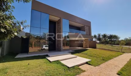 Casa de Alto Padrão com 4 suítes no condomínio Alphaville, em Ribeirão Preto.