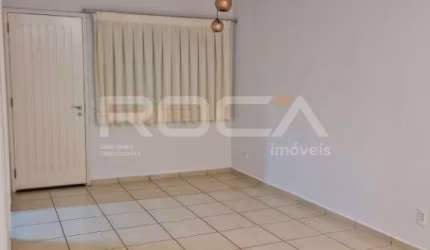Casa à venda com 3 dormitórios no bairro Jardim Interlagos, em Ribeirão Preto.