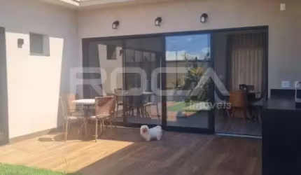 Casa térrea à venda com 3 suítes em no bairro Vila do Golf, em Ribeirão Preto.