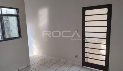Casa à venda com 3 dormitórios no bairro Jardim Orestes Lopes de Camargo, em Ribeirão Preto