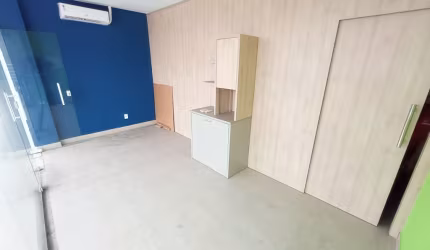 Sala para Fins Comerciais em Posto de Combustível