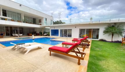Casa em condomínio fechado com 3 quartos à venda na Avenida Campos de Jordão, 13, Tamboré, Barueri por R$ 20.000.000