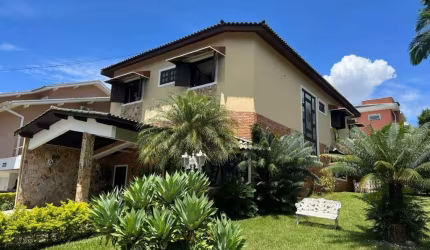 Casa em condomínio fechado com 4 quartos à venda na Alameda Taquaritinga, 287, Alphaville, Santana de Parnaíba por R$ 2.100.000
