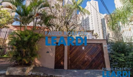 Casa à venda na Rua Doutor Ferreira da Rosa, 59, Vila Mariana, São Paulo por R$ 3.350.000