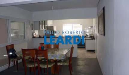 Casa à venda na Rua Caiubi, 1396, Perdizes, São Paulo por R$ 1.950.000