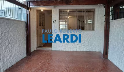 Casa à venda na Rua Doutor Ribeiro de Almeida, 47, Bom Retiro, São Paulo por R$ 800.000