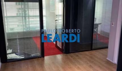 Sala comercial para alugar na Rua Augusta, 101, Consolação, São Paulo por R$ 5.000