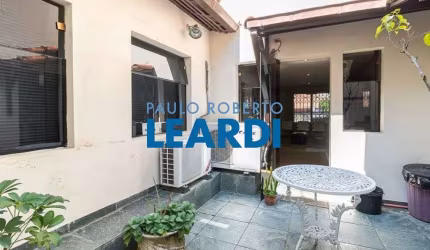 Casa à venda na Rua Manoel Cebrian Ferrer, 60, Vila Clementino, São Paulo por R$ 1.200.000