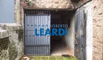Casa à venda na Rua Sabaúna, 139, Vila Romana, São Paulo por R$ 848.000