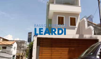 Casa à venda na Rua Caiapônia, 82, Alto de Pinheiros, São Paulo por R$ 2.200.000