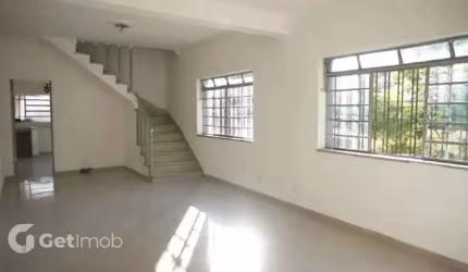 Casa com 3 quartos à venda na Avenida Senador Casimiro da Rocha, 1028, Mirandópolis, São Paulo por R$ 750.000