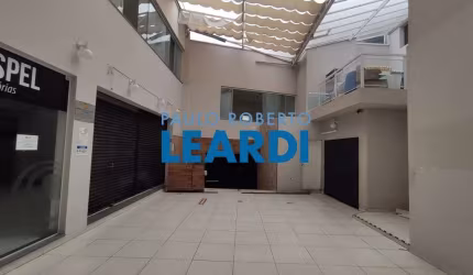 Ponto comercial para alugar na Rua Conde de Sarzedas, 24, Centro, São Paulo por R$ 18.000