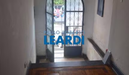 Casa à venda na Rua Capistrano de Abreu, 43, Barra Funda, São Paulo por R$ 800.000
