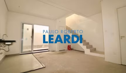 Casa em condomínio fechado à venda na Rua Paulo Orozimbo, 117, Aclimação, São Paulo por R$ 950.000