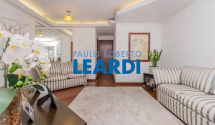 Apartamento à venda na Avenida Afonso Mariano Fagundes, 281, Mirandópolis, São Paulo por R$ 710.000