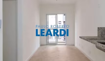 Apartamento à venda na Rua Alves Guimarães, 120, Pinheiros, São Paulo por R$ 500.000