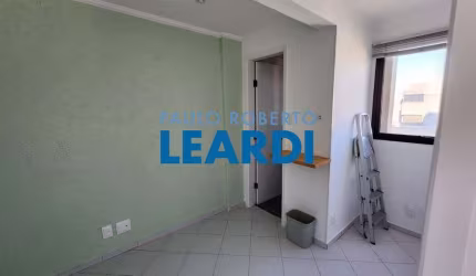 Ponto comercial para alugar na Rua Botucatu, 591, Vila Clementino, São Paulo por R$ 1.800