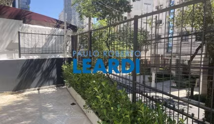Casa para alugar na Rua Maestro Cardim, 1262, Paraíso, São Paulo por R$ 11.000