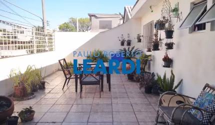 Casa à venda na Rua Bergson, 126, Alto da Lapa, São Paulo por R$ 940.000